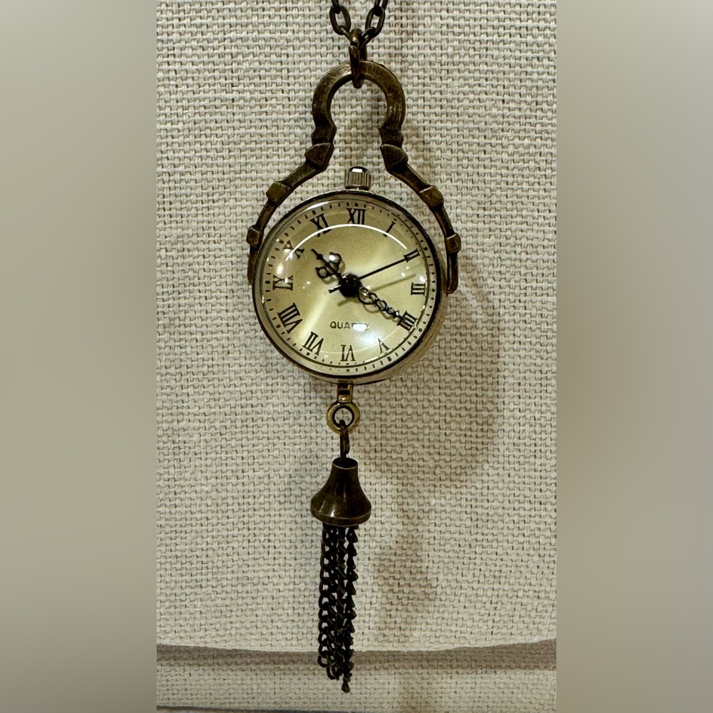 🕰️ Working Watch Orb Pendant Necklace – Brass Tone, Long Chain & Steampunk Vibes